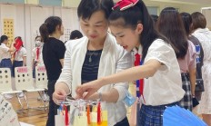 口罩加几笔变身艺术品这群小学生用创意书法迎接毕业季